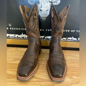 Ariat Men’s Heritage Roughstock Cowboy Boots Brown Leather 10002227 Size 8.5 EE